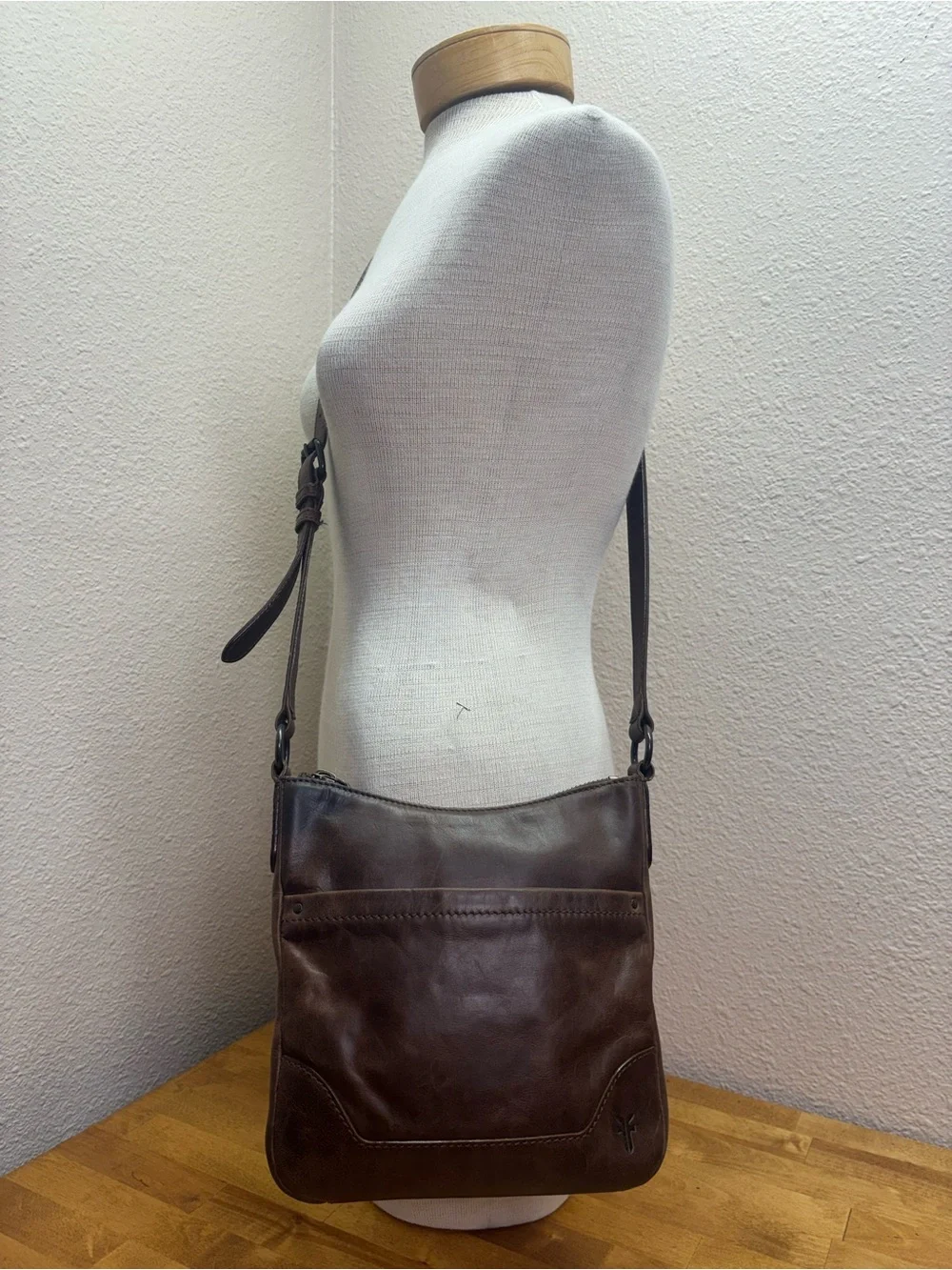 Frye Melissa Leather Crossbody Bag Dark Brown Cognac Small Purse DB0354